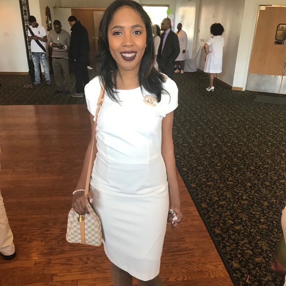 Meet your Posher, Jessica - Picture 1 of 1